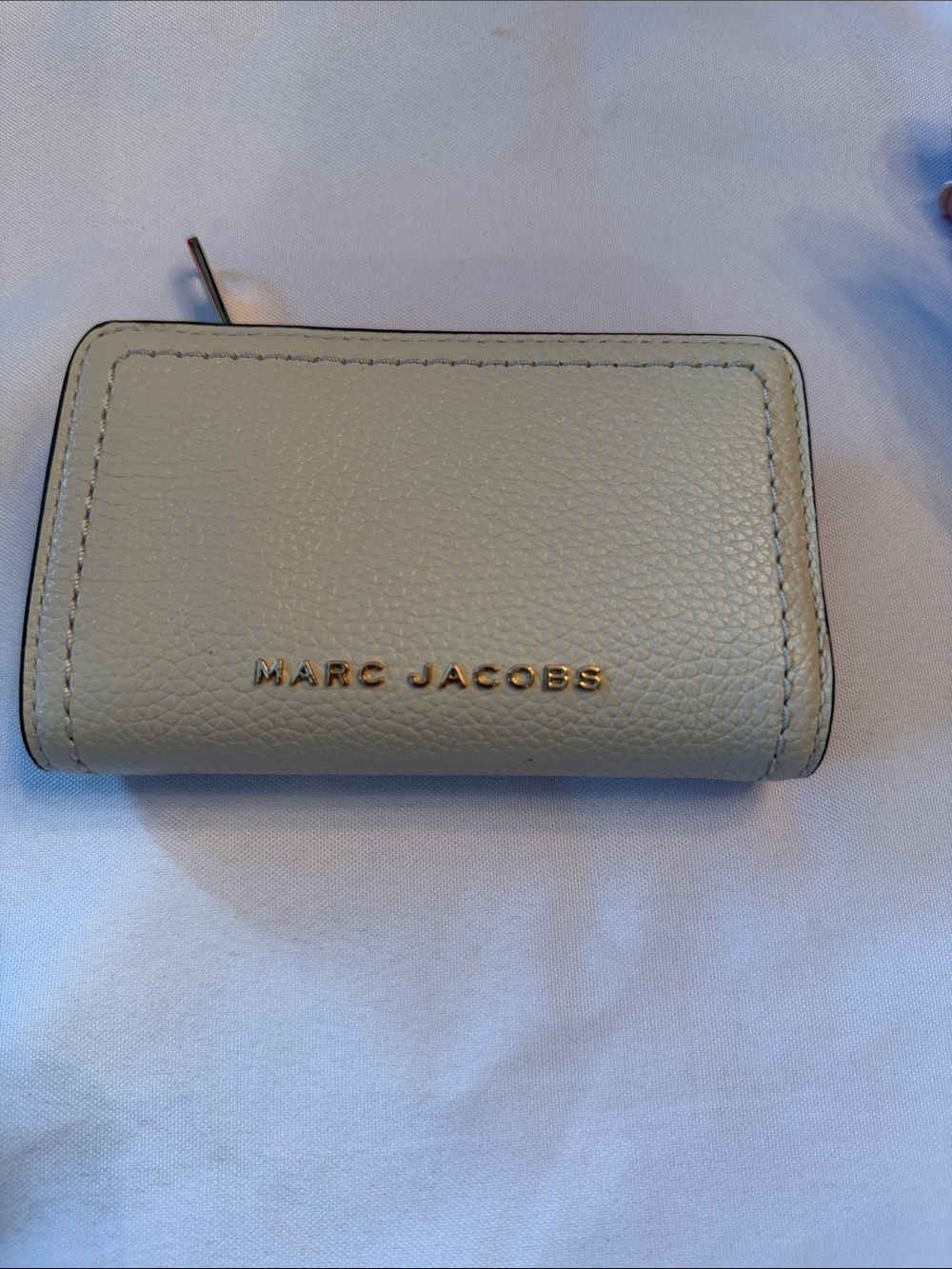 Marc Jacobs Pebbled Leather Wallet in Light Gray